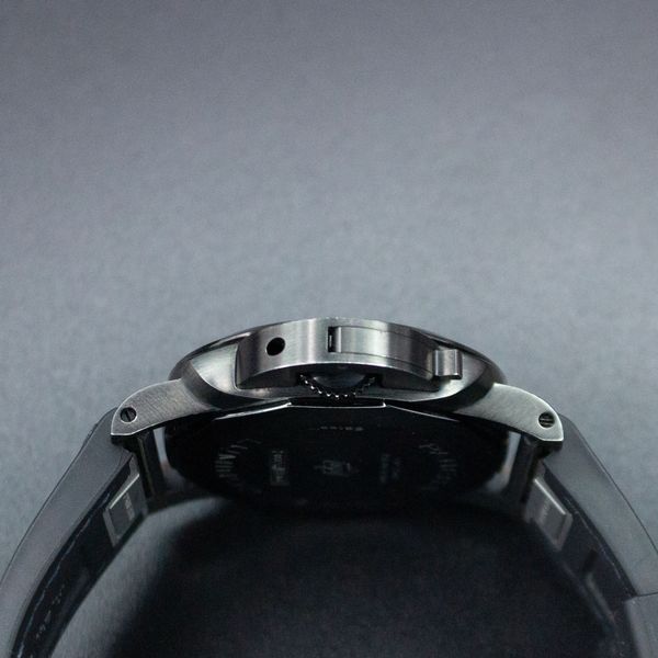 Panerai Luminor Luna Rossa PAM01408